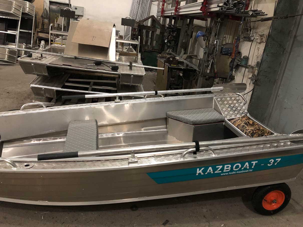 Лодка Kazboat - 37