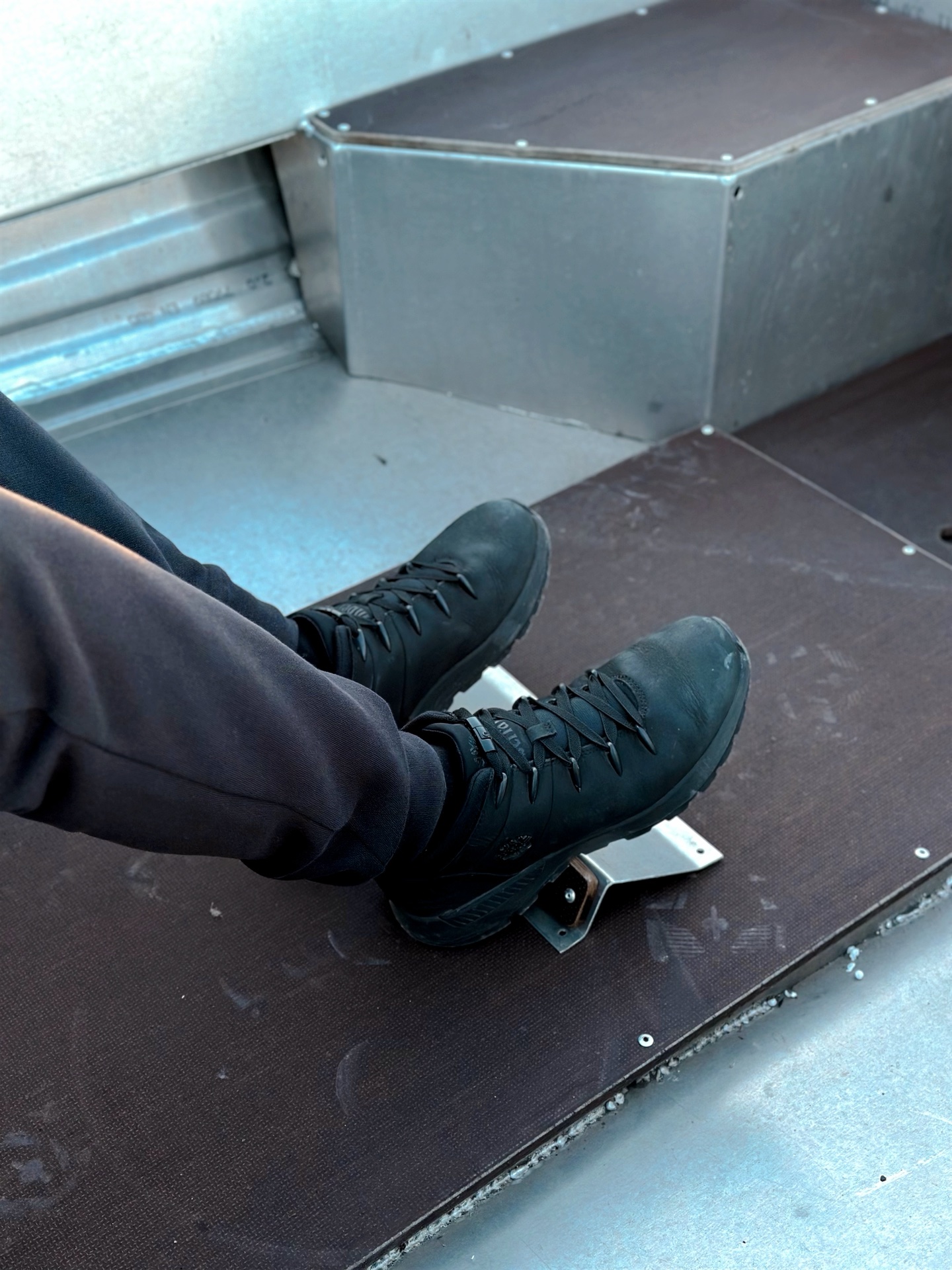 Лодка Kazboat 37