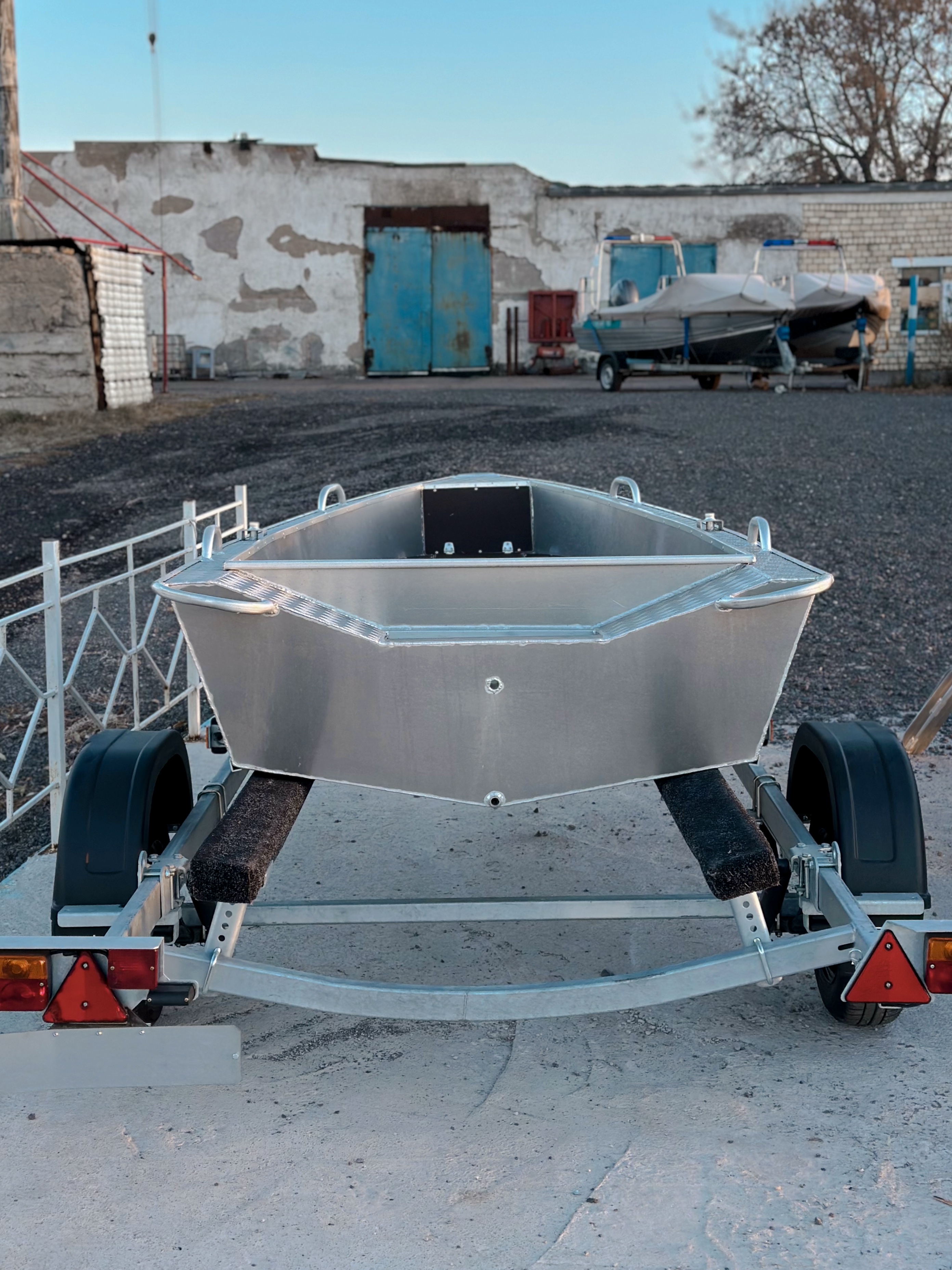 Лодка Kazboat 37